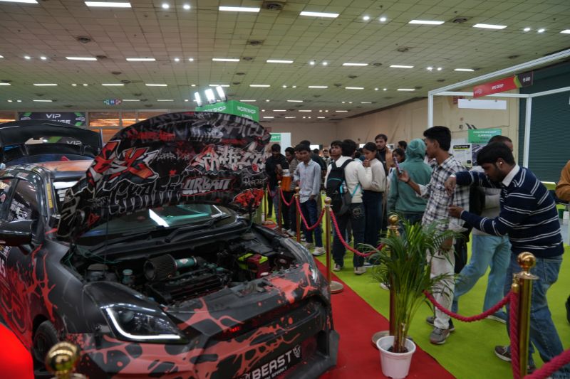 From Static Displays to Live Experiences